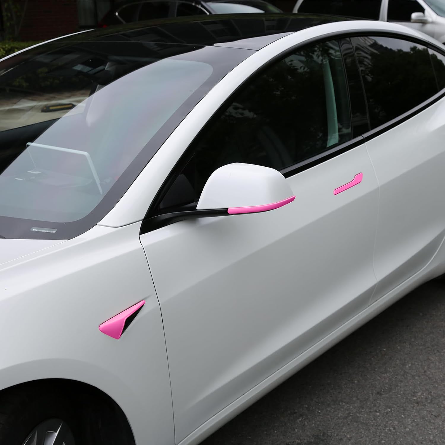 Fuchsia Tesheer accessories on Pearl White Tesla Model Y Juniper